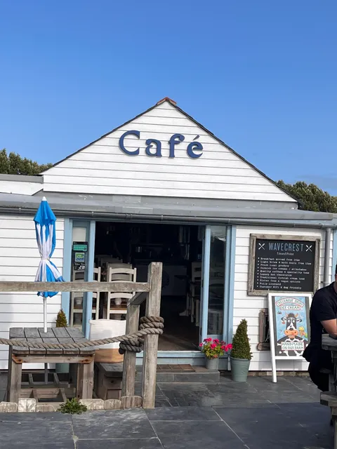 Wavecrest Cafe