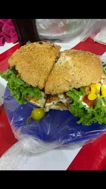 Hamburguesas Gigantes al Carbon Flint Loco