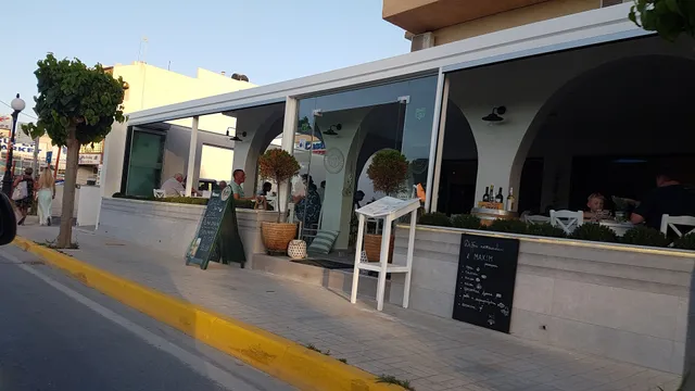 Maxim Restaurant & Cocktail Bar