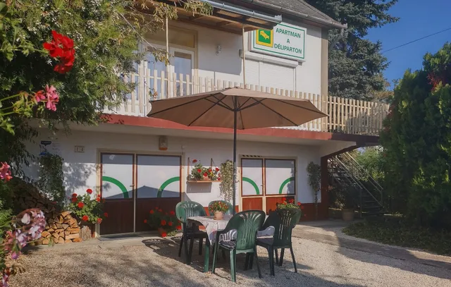 Apartman a Déliparton - Flaszterhostel szállás akár egy éjszakára is