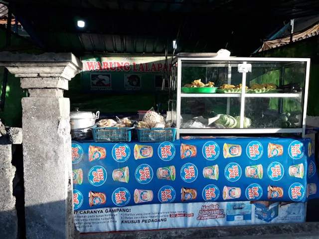 Warung Lalapan Kak Tuan