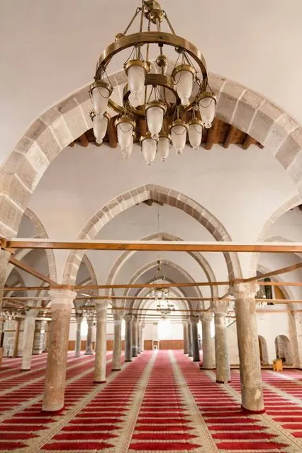 Laal Pasha Mosque
