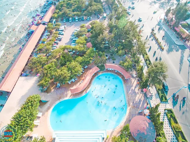 Khu du lịch biển DIC