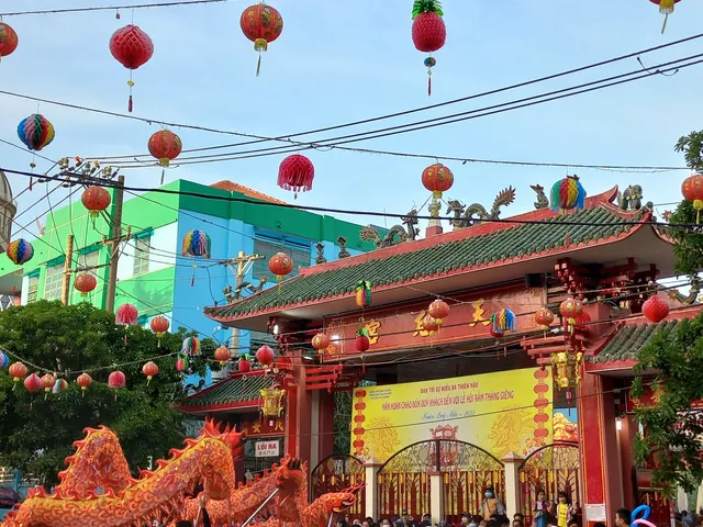 Bà Temple