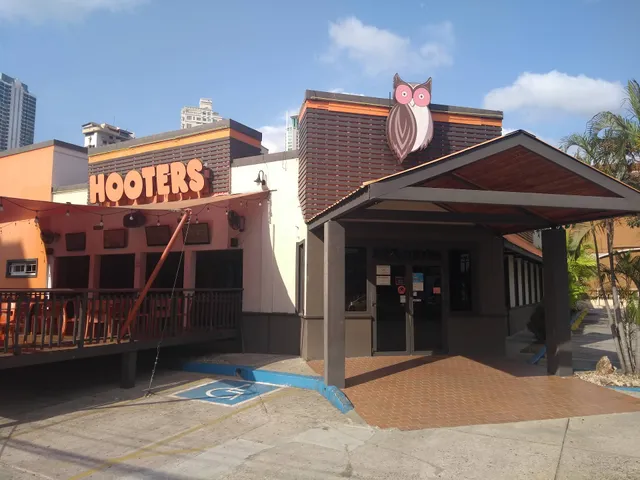 Hooters
