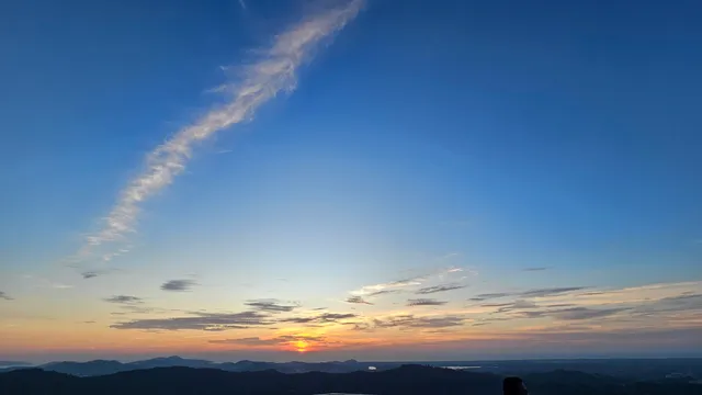 Bungalio Hill (Glass Bridge)