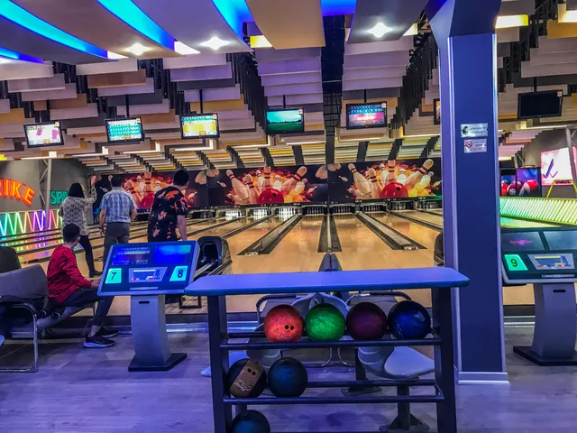 Miladtower Bowling