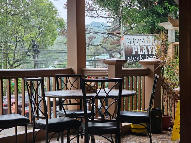 Sizzling Plate Leonard Wood