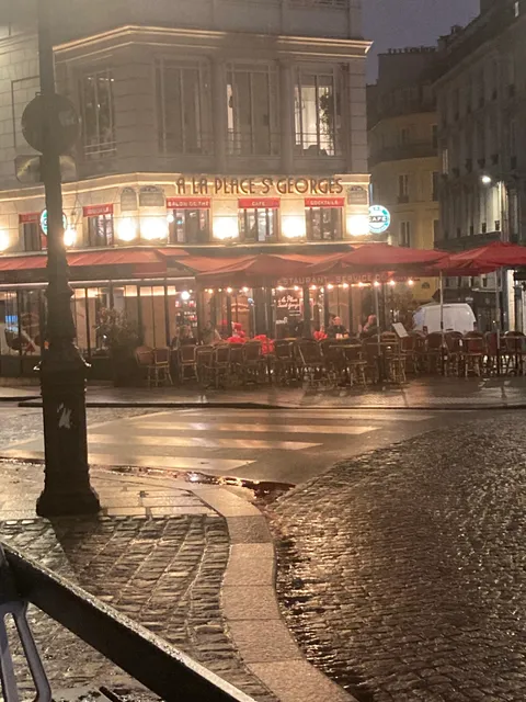 Brasserie À la place Saint Georges - Paris 09