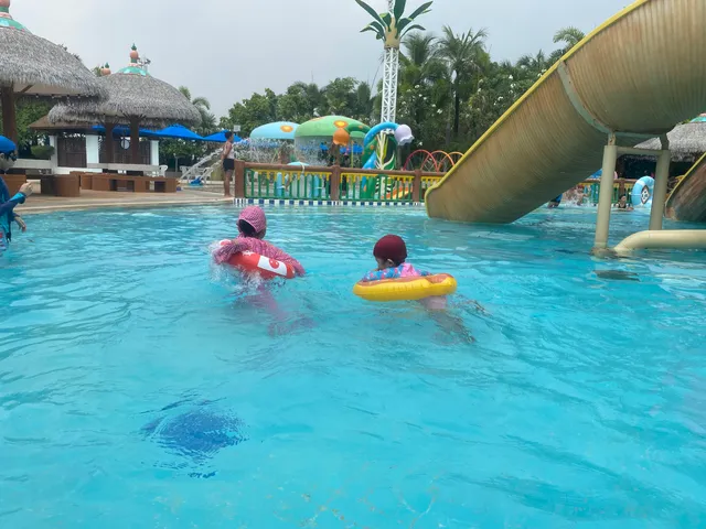 Fantasia Lagoon Ngamwongwan