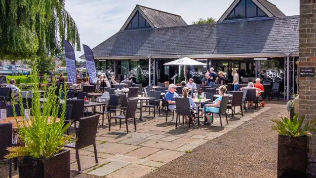 Riverside Bar & Kitchen