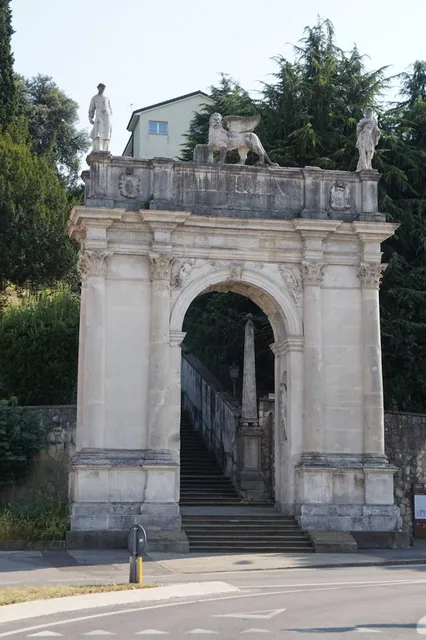 Arch of the Stairs (of Monte Berico)