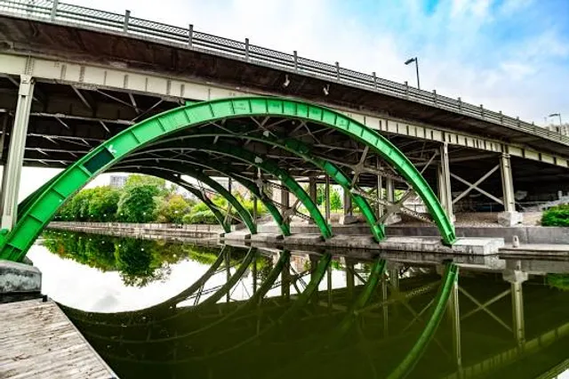 Laurier Avenue Bridge