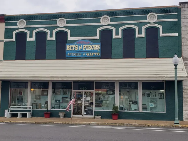 Bits N Pieces, LLC Antique Mall
