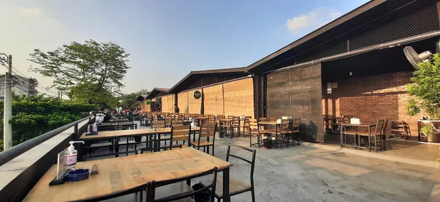 Kanote Rooftop Bar & Restaurant - ကနုတ် (Hlaing Branch)
