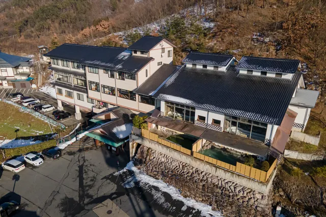 Obuse hot spring Akebi-no-yu