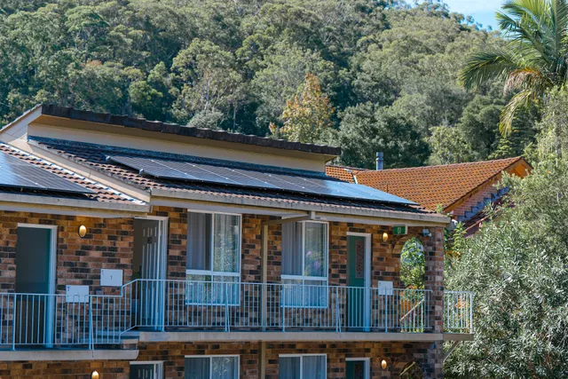 Gosford Palms Motor Inn | Hotel in West Gosford
