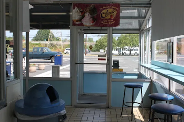 Mickey's Oceanic Grill