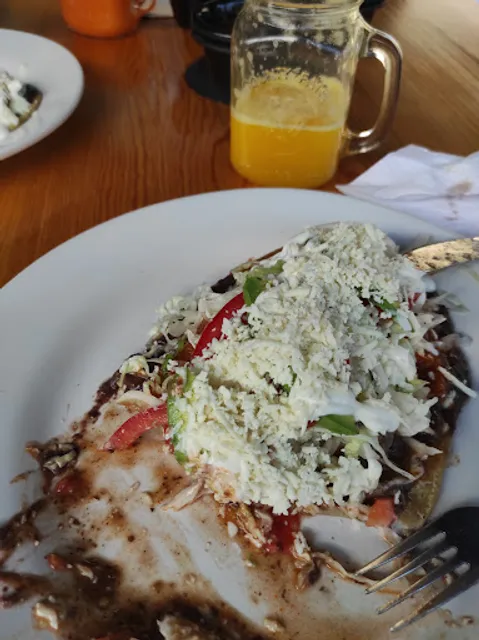 Las Gordas Plaza Encanto