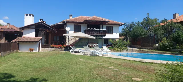 СЪНТОВЕЦ SANTOVETS