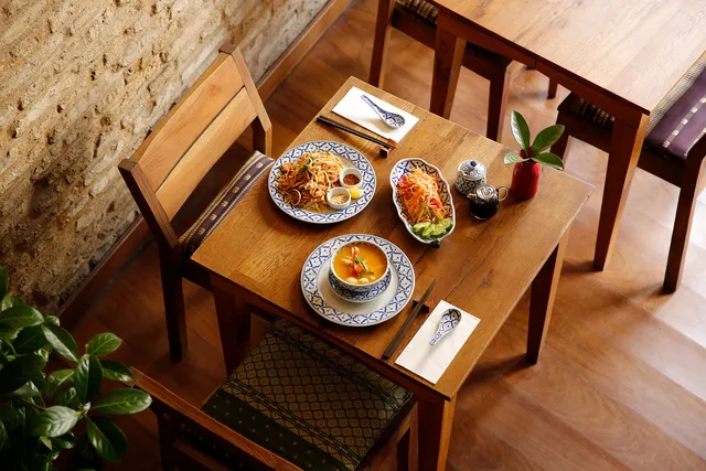 Az Cok Thai / Thai Street Food