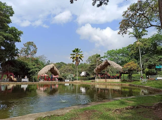 Lagos de Pesca Cutucumay