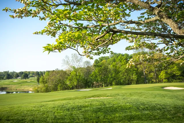 Falls Road Golf Course