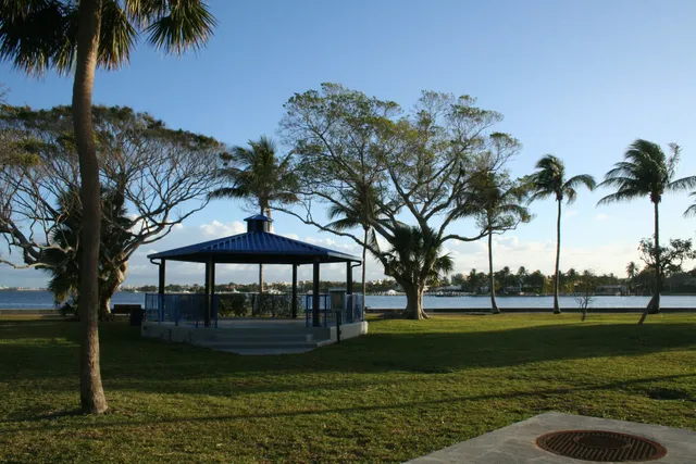 Lantana Bicentennial Park