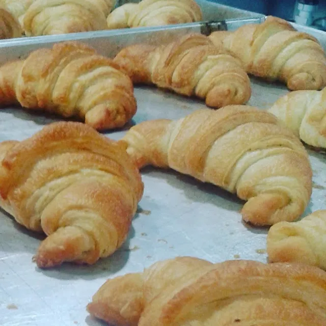 Bake Croissants Intermares