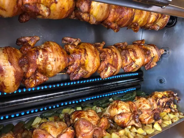 EL PECHUGÓN ROSTICERÍAS