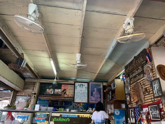 หรั่งศรีโรจน์ ร้านข้าวห่อใบบัว