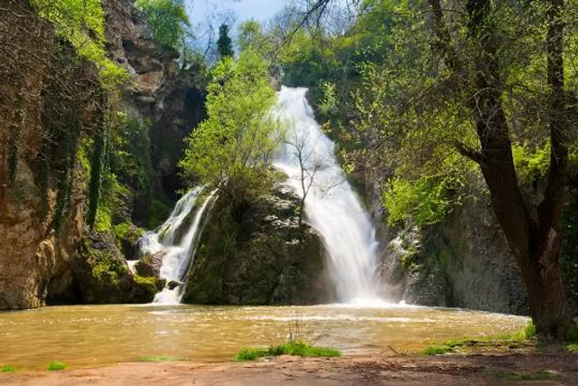 Hotnitsa Waterfall