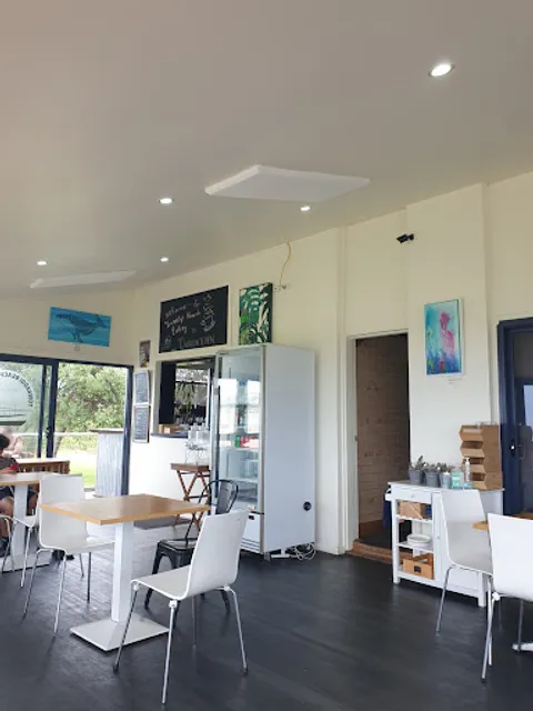 Towradgi Beach Eatery by 10orio kitchen