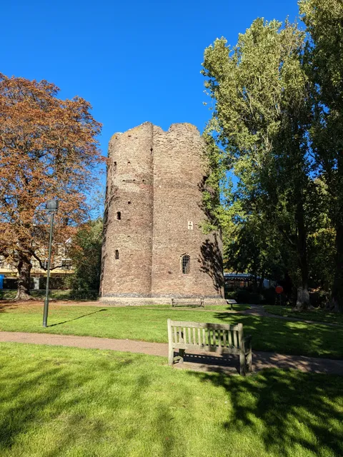 English Heritage - Cow Tower