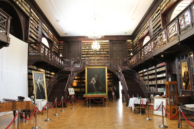 Apponyiho historická knižnica