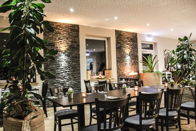 Molos - Restaurant & Café