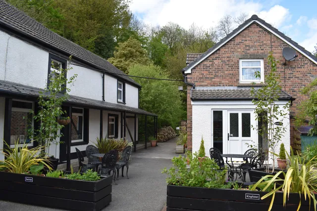 Post House Garden Holiday Cottages