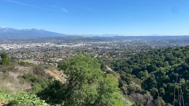 Hacienda Hills Trailhead