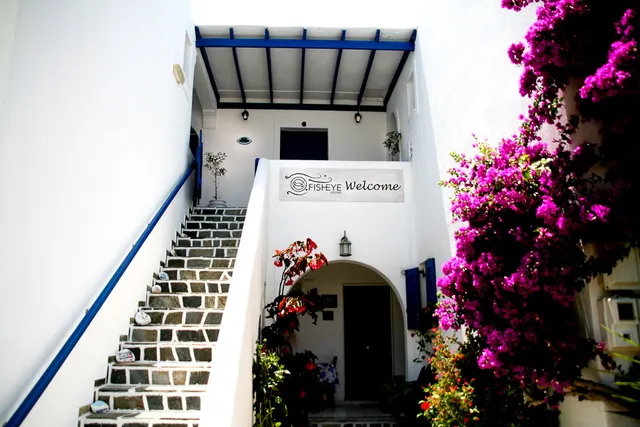 Fisheye Rooms Paros