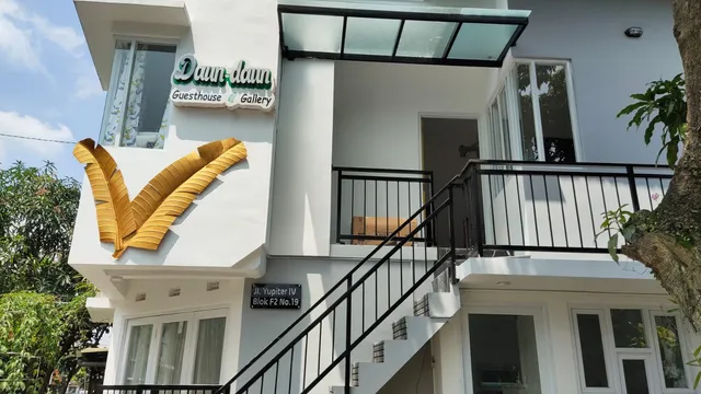 Daun Daun Guest House Syariah Bandung