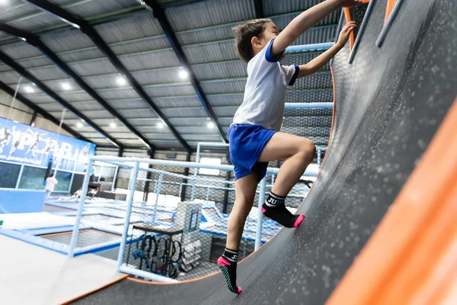 アスレチック・トランポリンパーク JUMP LAB 鳴海店