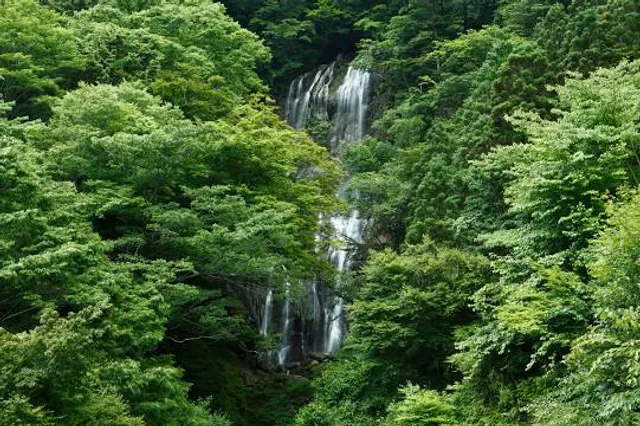 Shirataki Waterfall