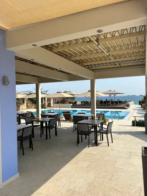 C-Blu Restaurant Cafe Bar