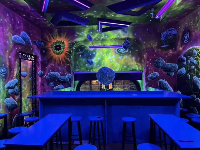 Cosmic Minigolf Pub