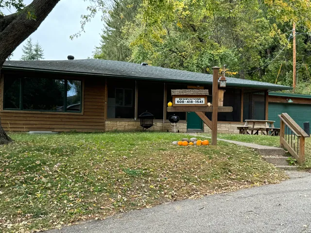 Woodlands Retreat Motel, Cabins and Lodge