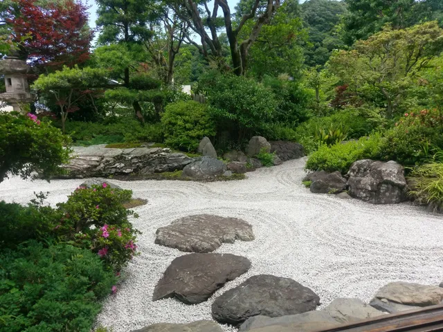 Takao Komagino Garden