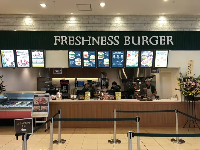 FRESHNESS BURGER Fashion Cruise