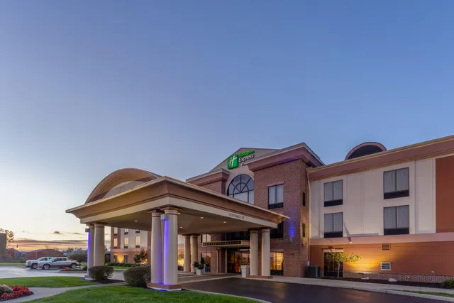 Holiday Inn Express & Suites Bowling Green, an IHG Hotel