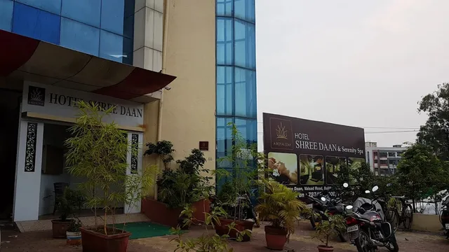 Hotel Shree Daan Vapi