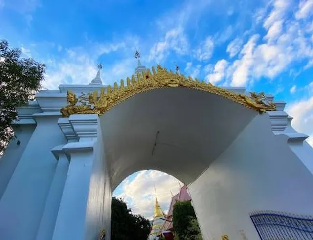 Wat Phaya Phu Phra Aram Luang